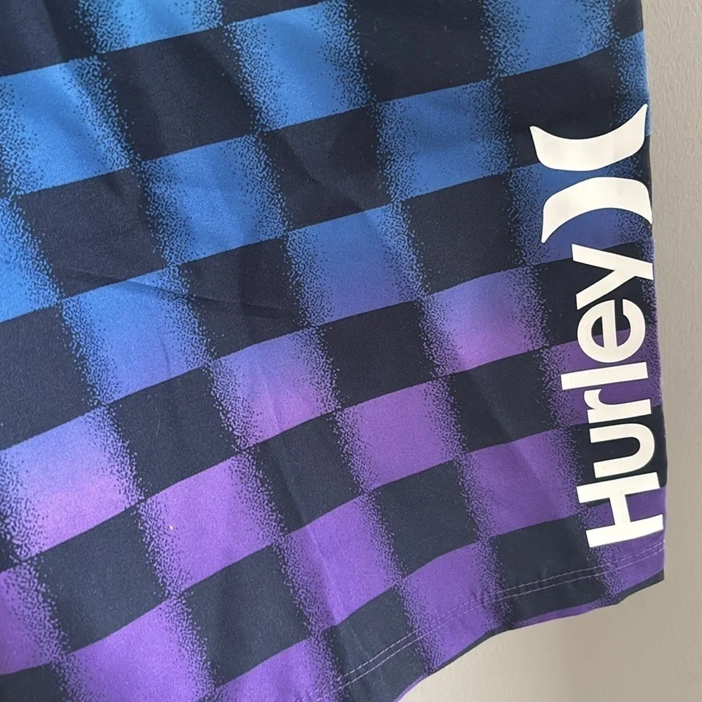 NWT Hurley boys Checkered Boardshorts big kid, size 20